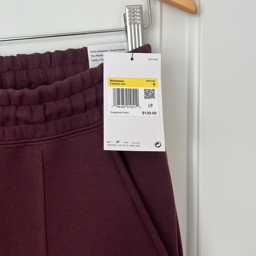 Nike tech jogger size small